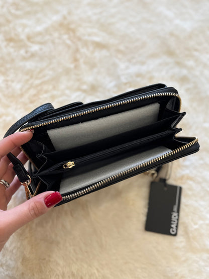 Portacellulare nero in similpelle