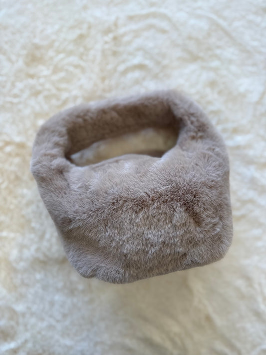 Mini bag in ecopelliccia beige