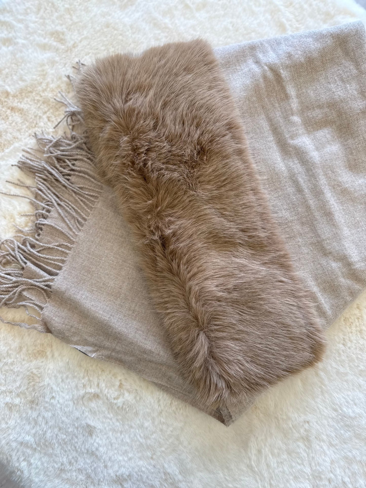 Mantella con ecopelliccia