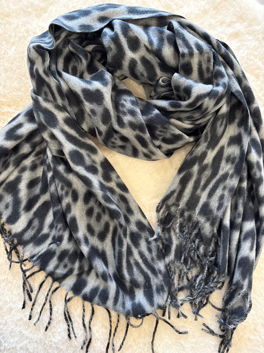 Sciarpa maculata con frange