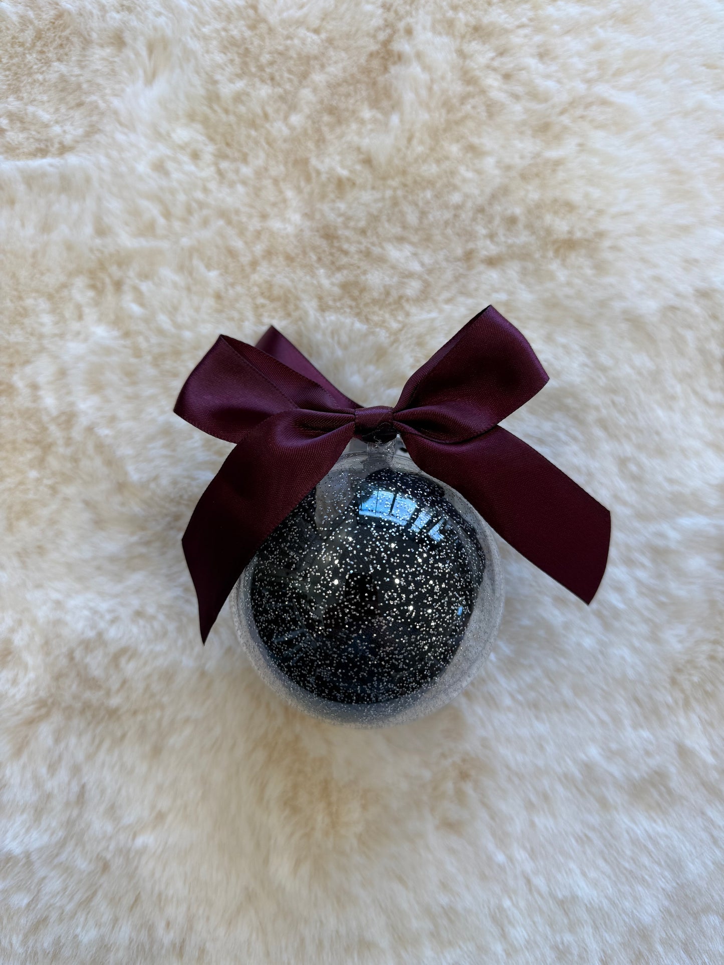 Pallina con calzino nero