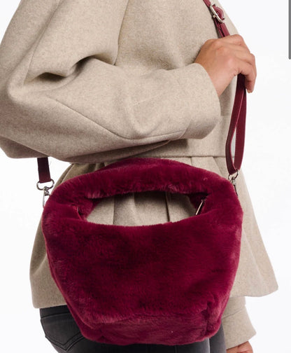 Mini bag in ecopelliccia bordeaux