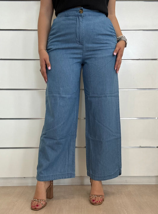 Jeans leggero con elastico in vita