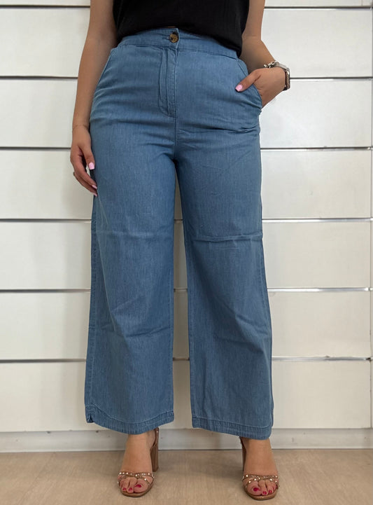 Jeans leggero con elastico in vita