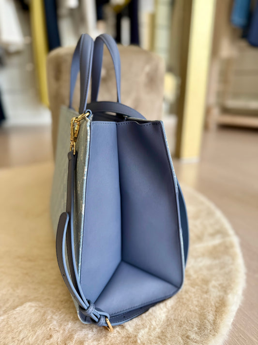 Borsa top handle in denim di Gaudì con ampio scomparto interno e manici confortevoli