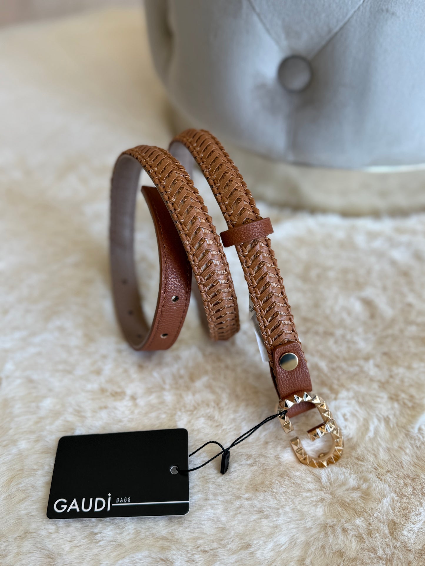 Cintura marrone intrecciata 2 cm di Gaudì con dettagli in pelle e chiusura elegante