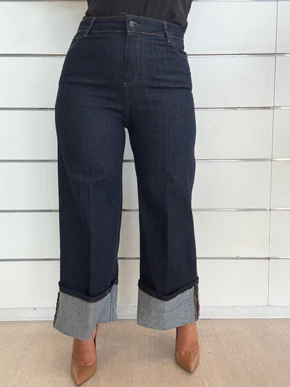 Jeans con risvolto alto ECO in denim scuro con orlo grigio e taglio ampio