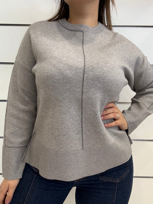 Maglioncino over grigio ICHI con design elegante e versatile, perfetto per ogni occasione