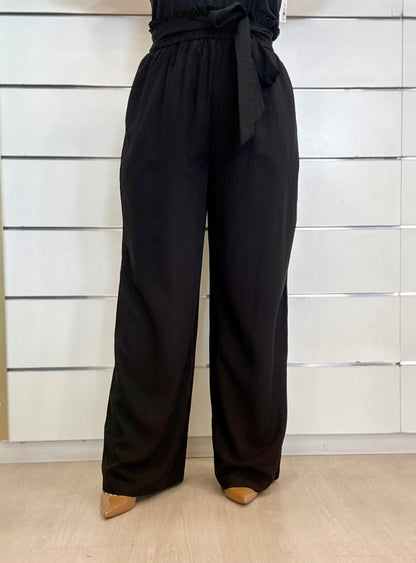 Pantalone nero con cintura ed elastico in vita di Molly Bracken, perfetto per ogni occasione.
