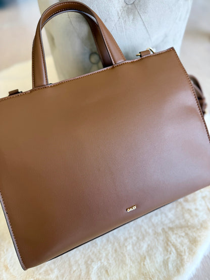 Borsa tote bag marrone con logo Gaudì, elegante e spaziosa per shopping quotidiano