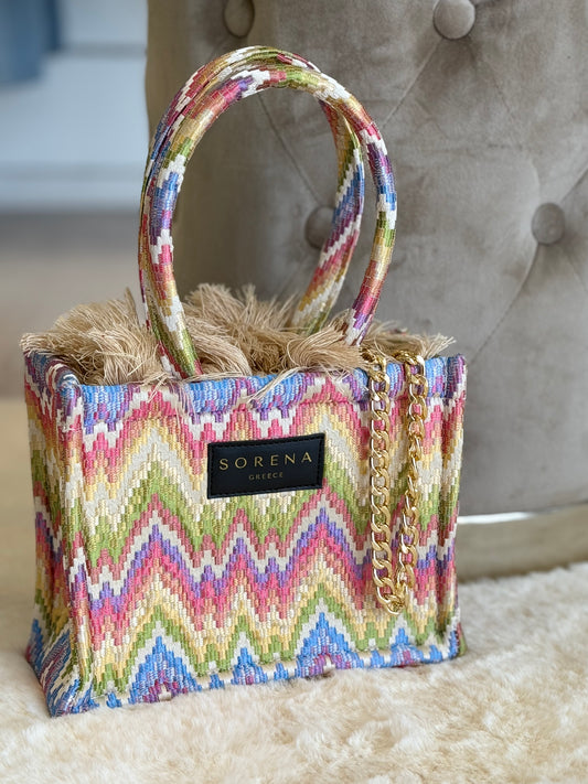 Borsa a mano e tracolla Sorena Handmade mini bag con motivo zigzag colorato e dettagli in catena