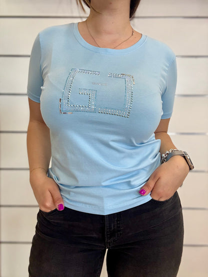 T-shirt donna azzurra con logo e strass di Gaudì, perfetta per un look casual e trendy